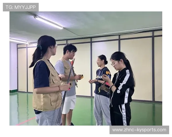 射箭学院加强青少年训练营的教学质量检查,射箭学校