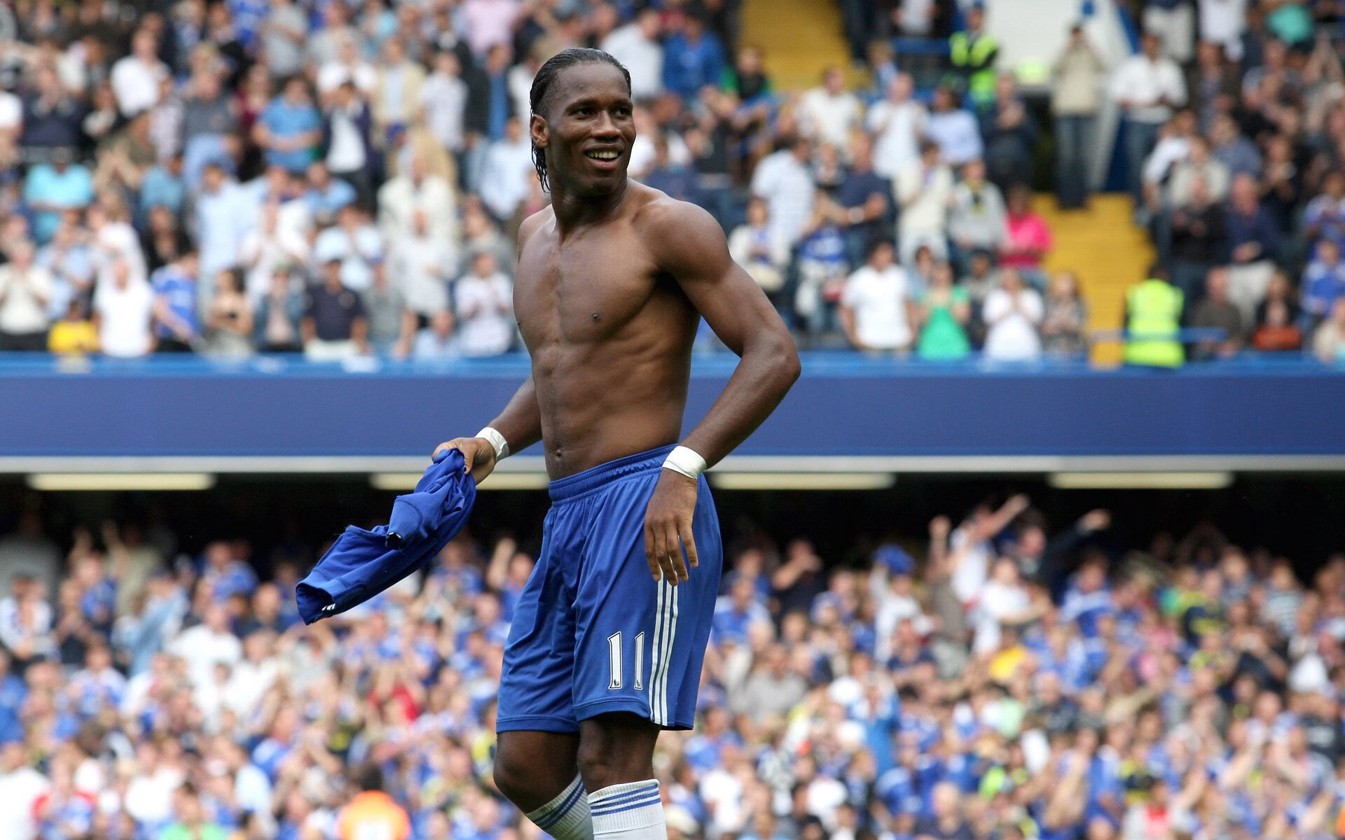 NBA揭幕战詹姆斯砍下三双,湖人开门红,詹姆斯空砍38分湖人